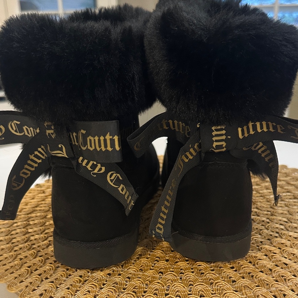 Juicy Couture Black Boots with Fur and Ribbon - Picture 2 of 9